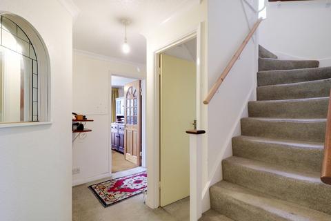 24 Grange Close, Edenbridge, TN8 5LT