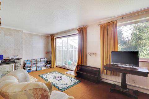 24 Grange Close, Edenbridge, TN8 5LT