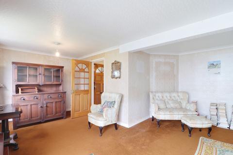 24 Grange Close, Edenbridge, TN8 5LT