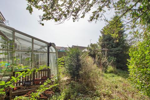 24 Grange Close, Edenbridge, TN8 5LT