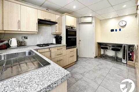 16 Woodhurst Close, Cuxton, Rochester, ME2 1LU