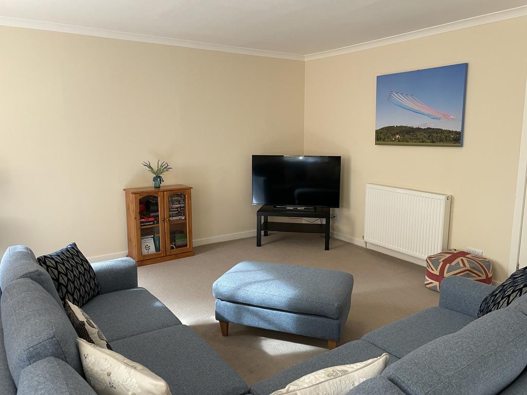 Lounge 2.JPG