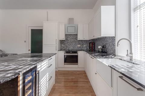 3 bedroom semi-detached house for sale - Springbank Crescent, Dunblane, FK15