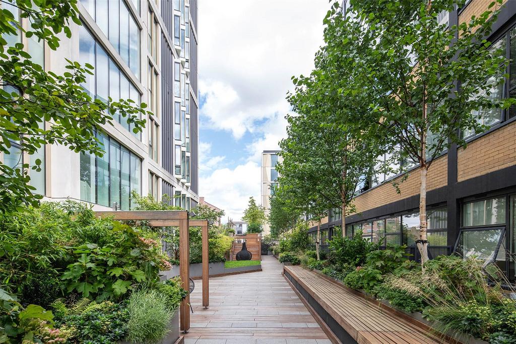 Shoreditch, London E2 1 bed apartment for sale £685,000