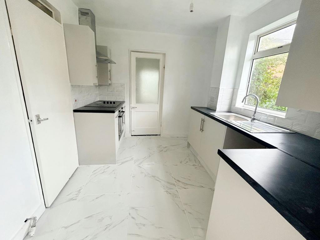 Shelley Avenue, Boldon colliery, Boldon Colliery, Tyne and Wear, NE35 9EA 3 bed semidetached