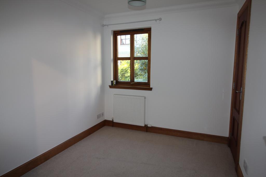 Bedroom 2.JPG