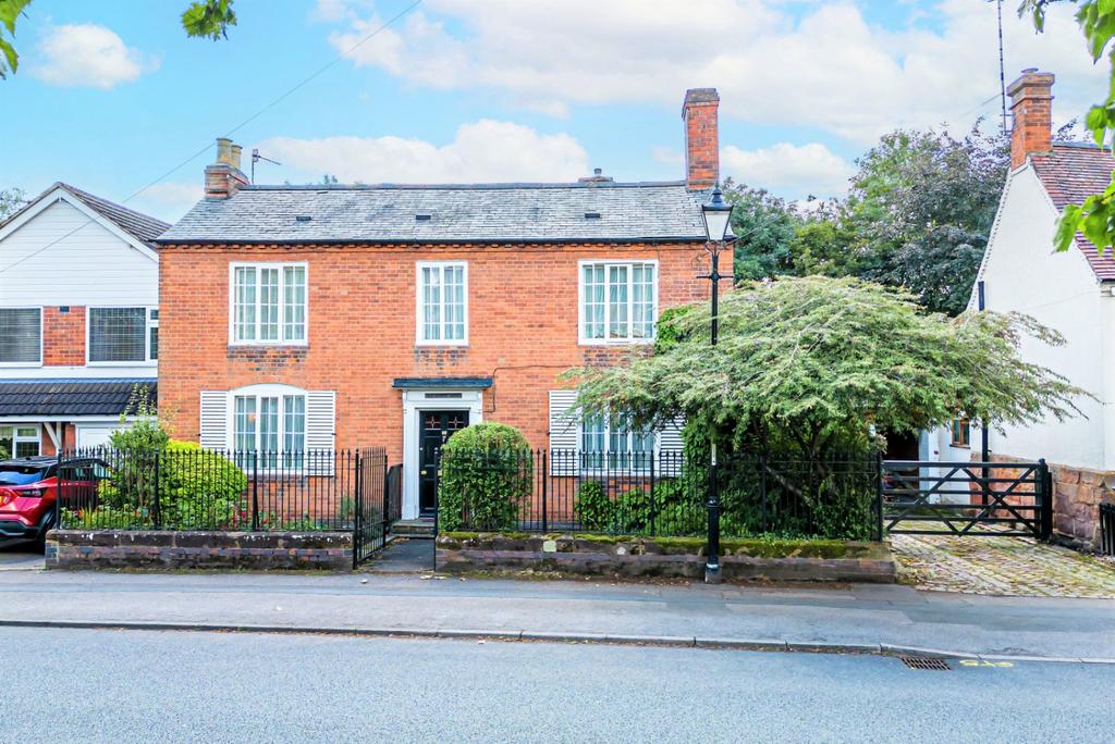 Birmingham Road, Allesley Village, Coventry, CV5 3 bed detached house for sale £500,000