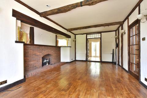 31 Forest Drive, Keston, BR2 6EE