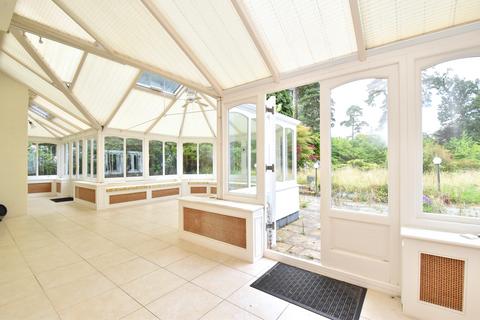 31 Forest Drive, Keston, BR2 6EE