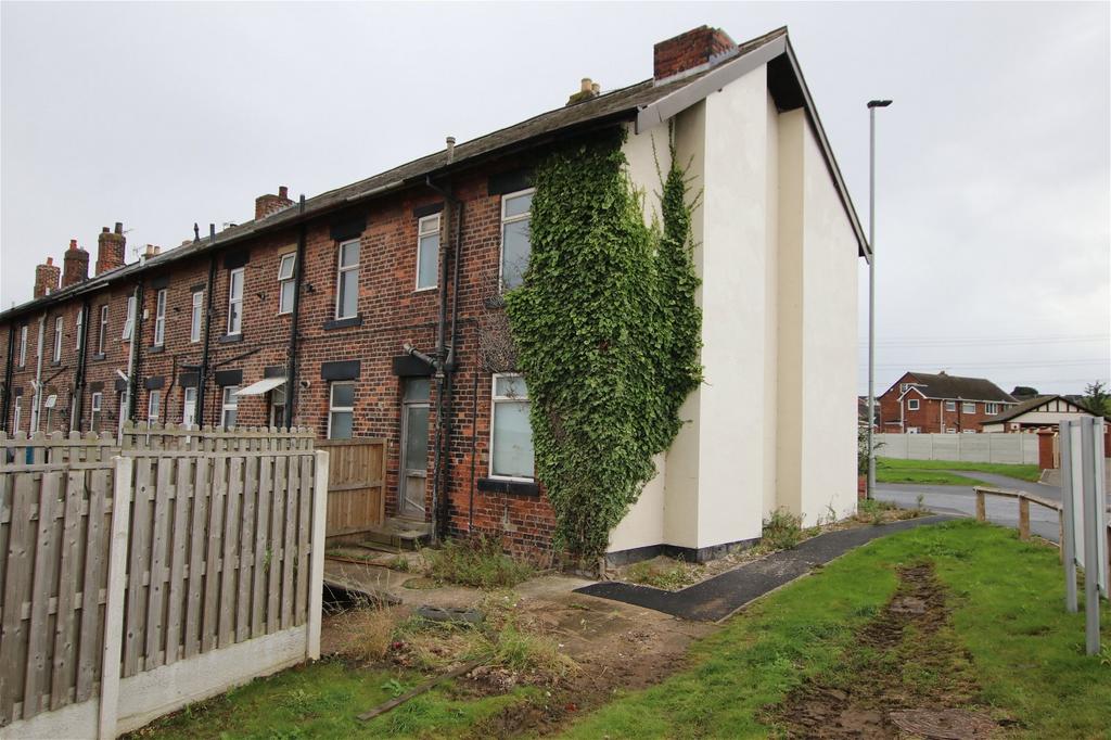 Claycliffe Road, Barugh Green 3 bed end of terrace house £44,000