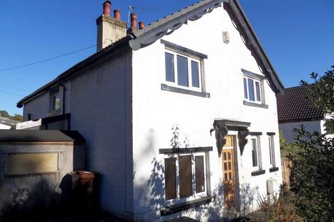 2 bedroom semi-detached house to rent, Newlay Lane, Horsforth, Leeds, West Yorkshire, UK, LS18