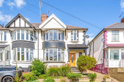 3 bedroom semi-detached house for sale, Ferncroft Avenue, North Finchley