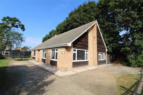 37 Crouch Avenue, Hullbridge, Hockley, SS5 6BS