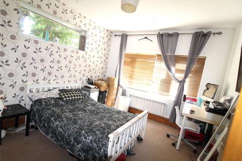 37 Crouch Avenue, Hullbridge, Hockley, SS5 6BS