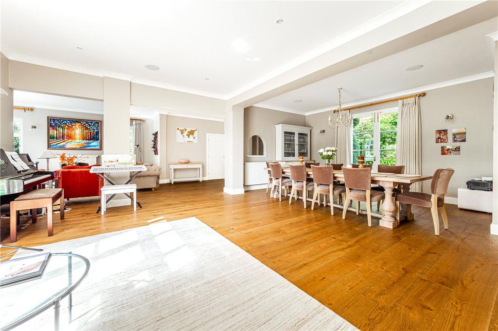 Dining/Family Room