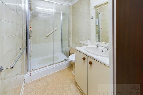 2 bedroom apartment for sale - Homethorne House Oak Road, Crawley RH11