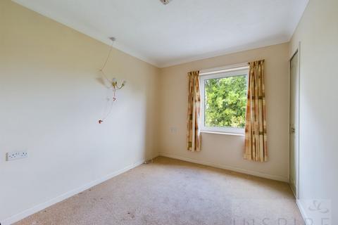 2 bedroom apartment for sale - Homethorne House Oak Road, Crawley RH11