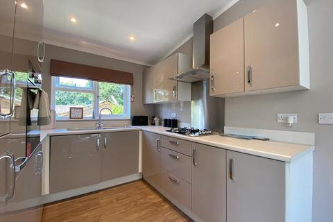 2 bedroom park home for sale, Bracknell, Berkshire, RG42