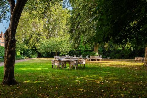 Hyde Park Gardens, Hyde Park Square, London, W2