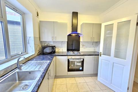 2 bedroom flat to rent, Riversdale, Sunderland SR2