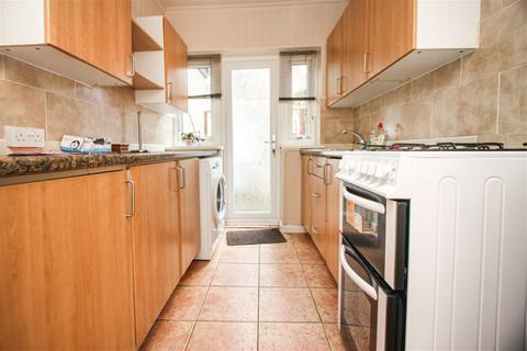 3 bedroom semi-detached house for sale - Grange Road, Colwyn Bay, LL29 7RN