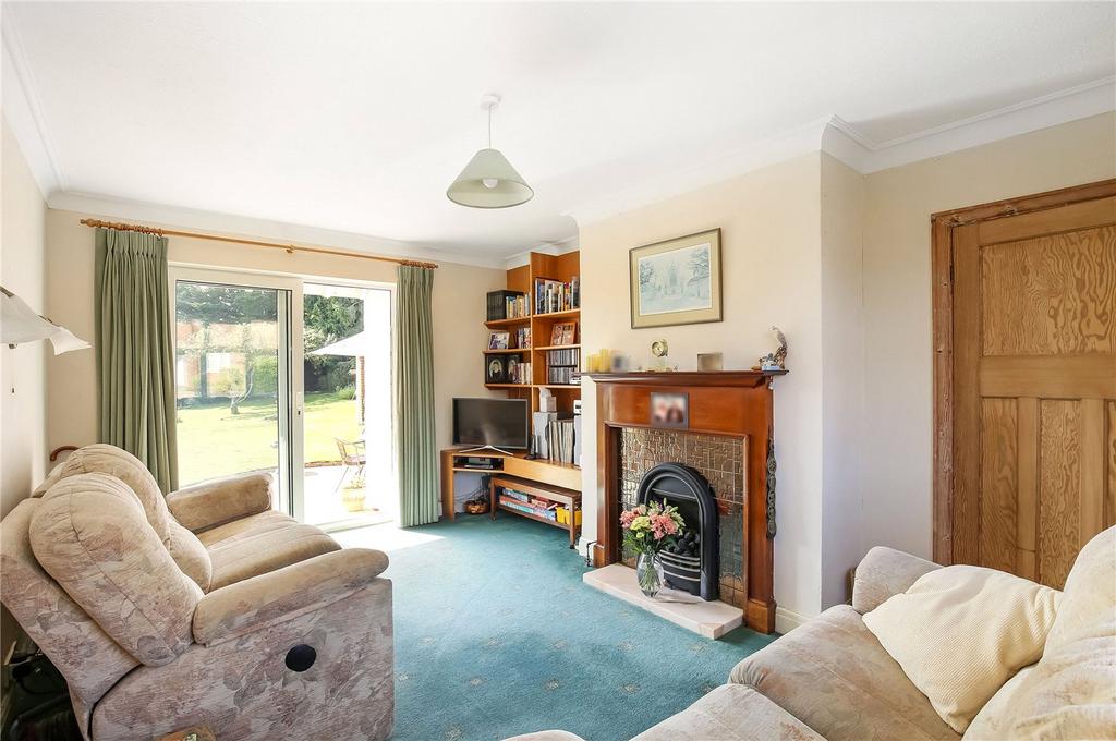 Stanmore Lane, Winchester, Hampshire, SO22 5 bed detached house for