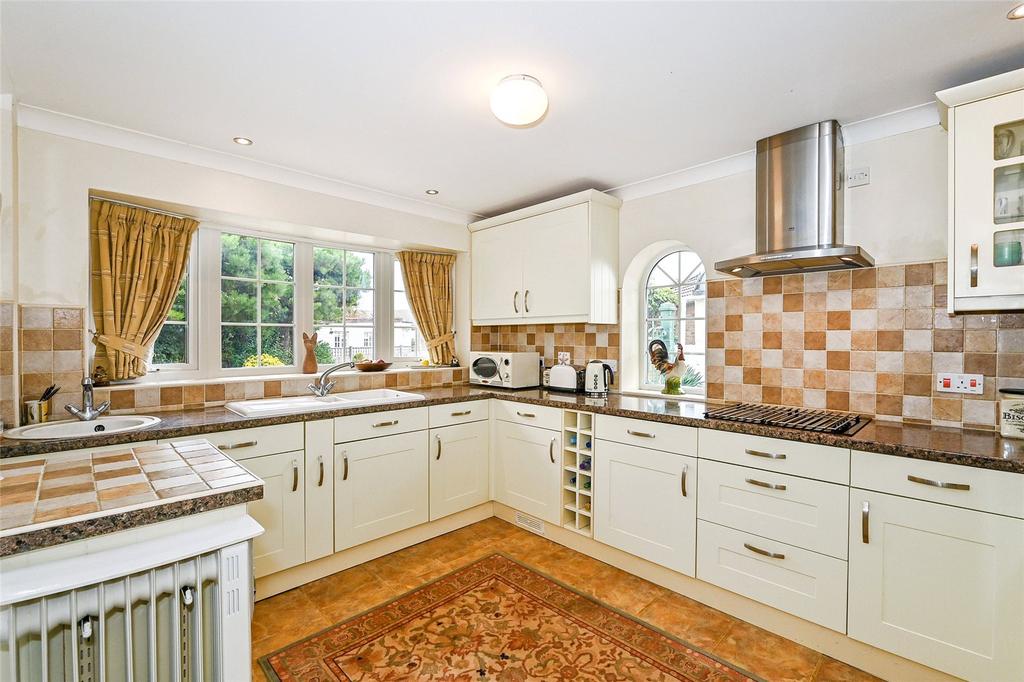 Kitchen/Breakfast Rm