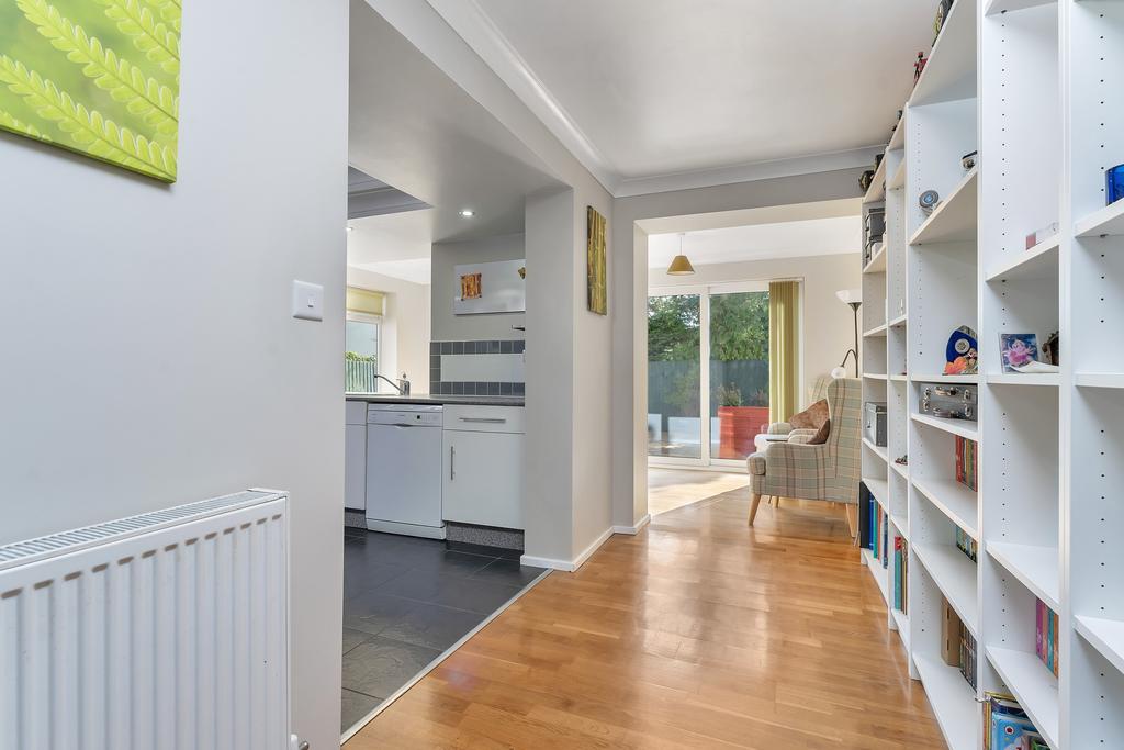 Welland Way, Oakham 4 bed detached house for sale £375,000