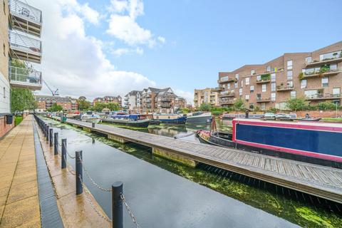 2 bedroom apartment to rent, Moorings House,  Brentford,  TW8