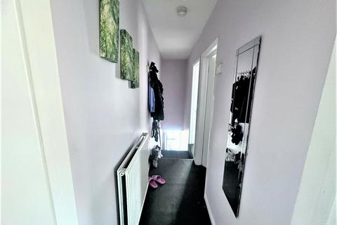 2 bedroom flat for sale, HIgh Wycombe HP12 3BB