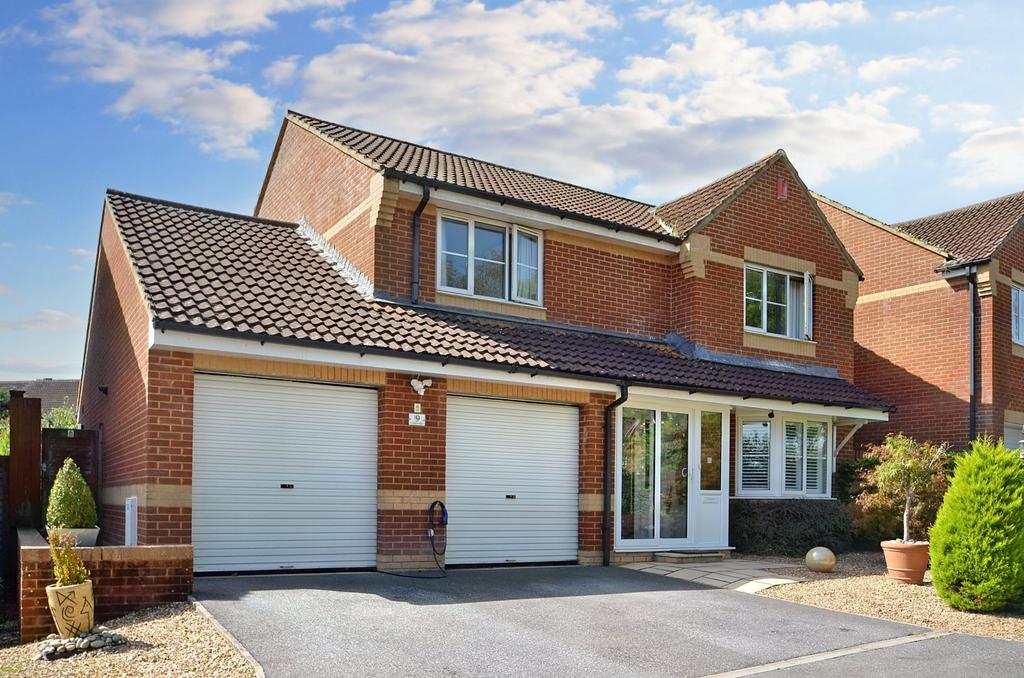 Saxon Way, Cullompton, Devon, EX15 4 bed detached house for sale £450,000