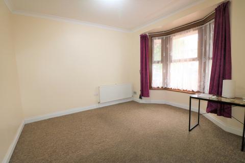 undefined, Hainault Road, London E11