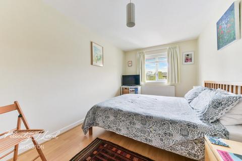 2 bedroom flat for sale, Niagara Close, Islington, N1
