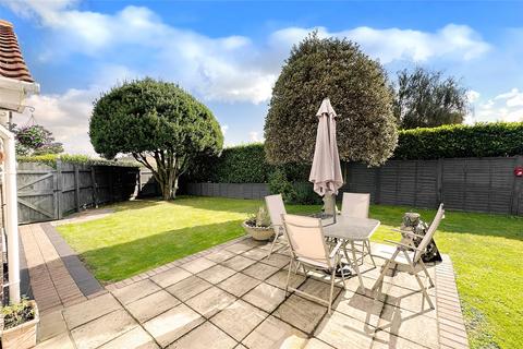 3 bedroom bungalow for sale - Holly Drive, Toddington, West Sussex