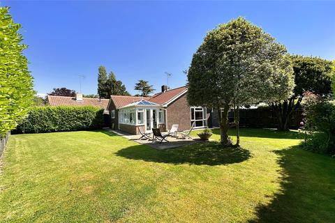 3 bedroom bungalow for sale, Holly Drive, Toddington, West Sussex