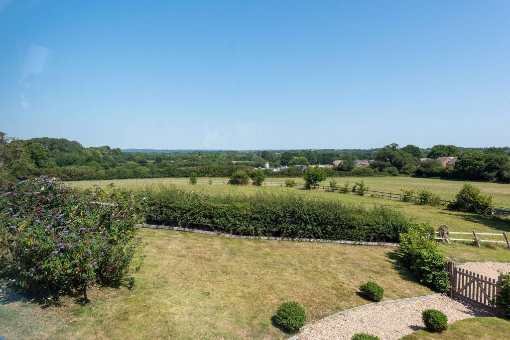 Hurst Road, Hassocks, BN6 3 bed cottage £725,000