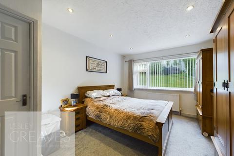 2 bedroom detached bungalow for sale - County Road, Gedling, Nottingham