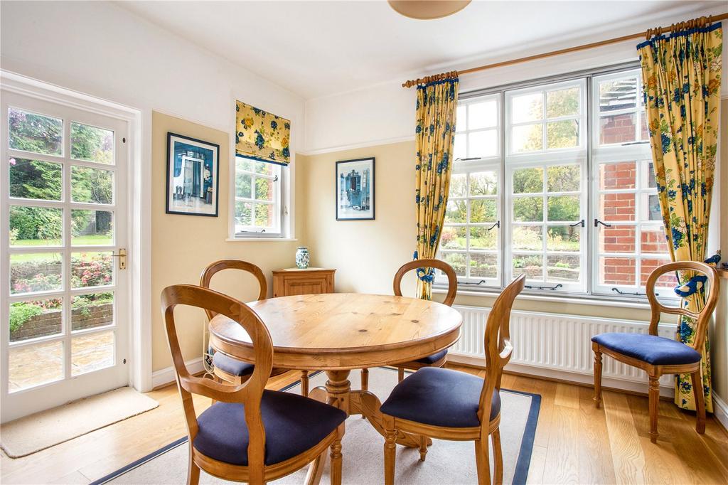 Breakfast Room