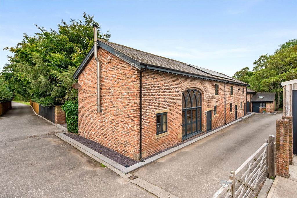 Southport Road, Scarisbrick, West Lancashire, L40 5 bed equestrian