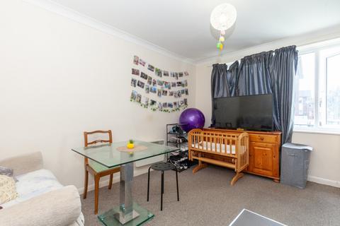 1 bedroom ground floor flat for sale - Lizmans Court, Silkdale Close