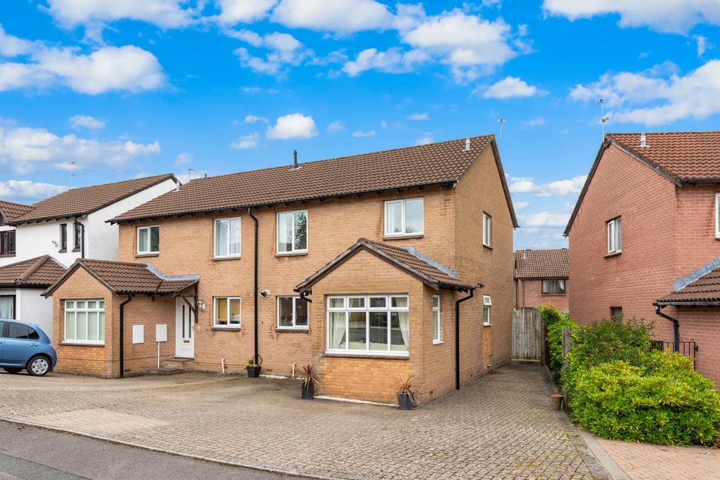 Cranwell Close, Radyr Way 4 bed semidetached house for sale £340,000