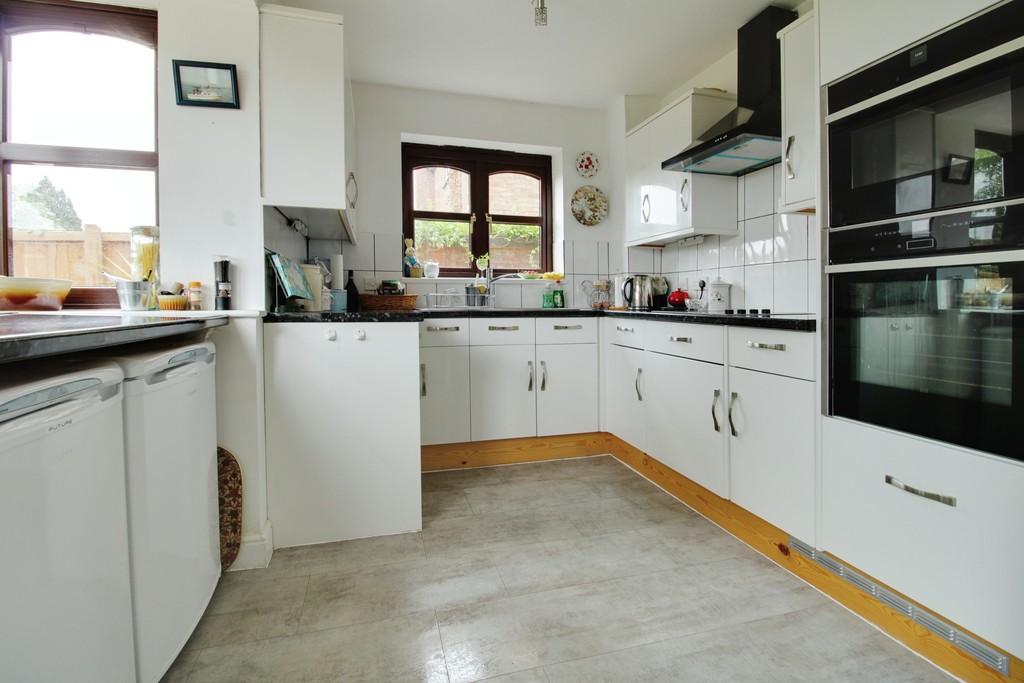 The Bramptons, Shaw, Swindon 3 bed detached house £475,000
