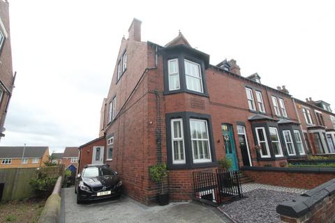 6 bedroom end of terrace house for sale, Church Lane, Normanton
