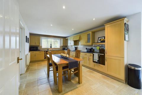 20 Furrows Drive, Burton-on-trent, DE13 0RH