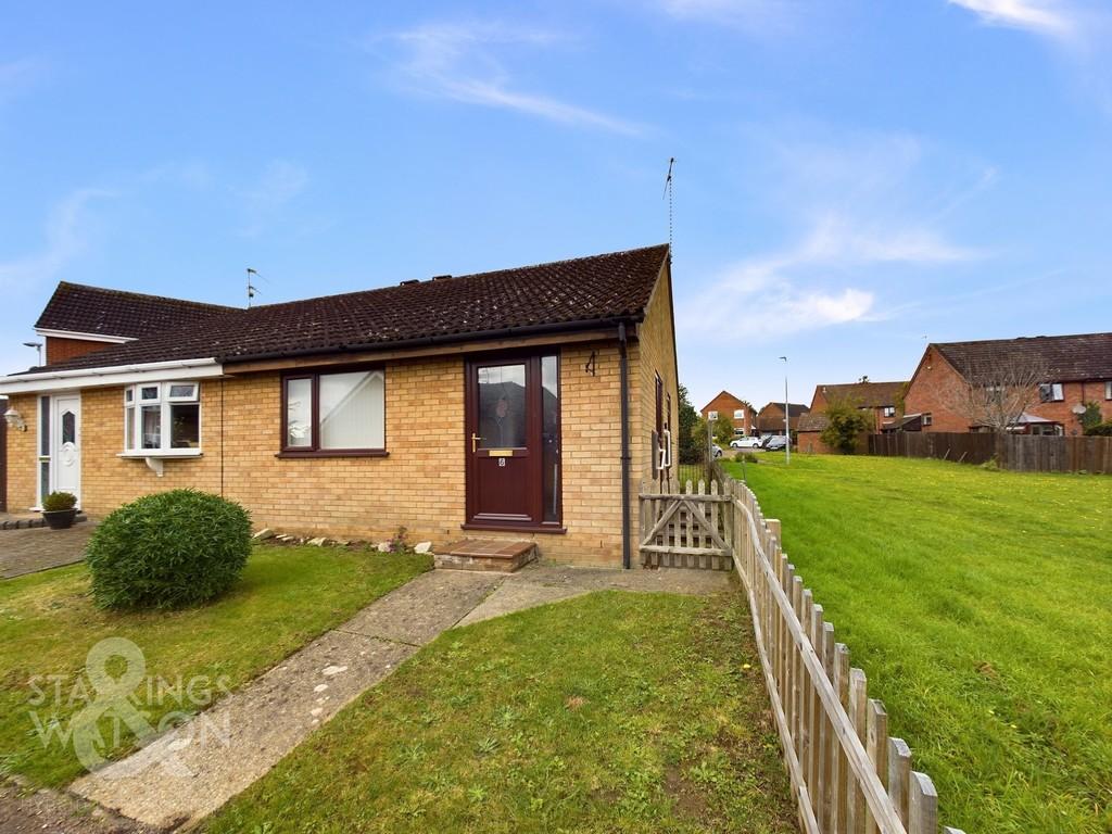 Warren View, Loddon, Norwich 2 bed semidetached bungalow for sale £