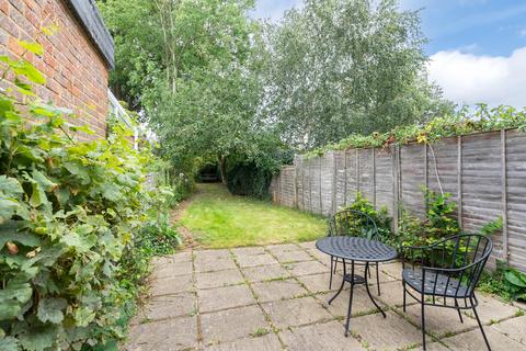 2 bedroom terraced house for sale - Oakdene Road, Brockham