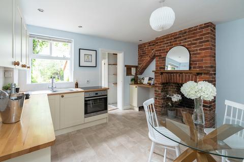 43 Oakdene Road, Brockham, Betchworth, RH3 7JU