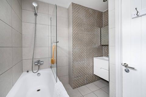242a Lea Bridge Road, London, E10 7LN