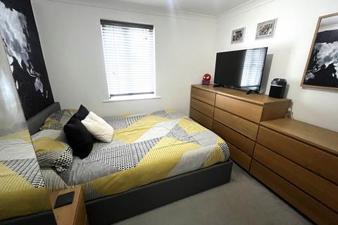 2 bedroom ground floor flat to rent, Wellington Road, Bournemouth