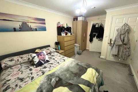 2 bedroom ground floor flat to rent, Wellington Road, Bournemouth